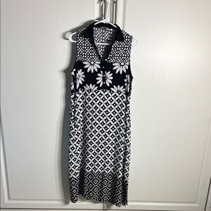 Sleeveless Black & White Floral Patterned Dress